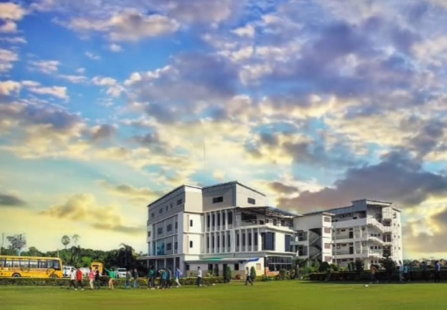 ISM Patna Academic Building photo 6