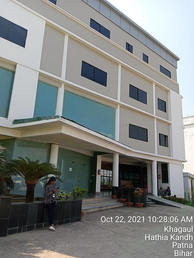 ISM Patna Academic Building photo 8