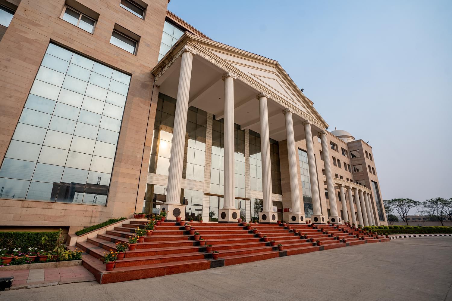 KR Mangalam University, School of Engineering and Technology Gurgaon Campus with Facilities photo 26