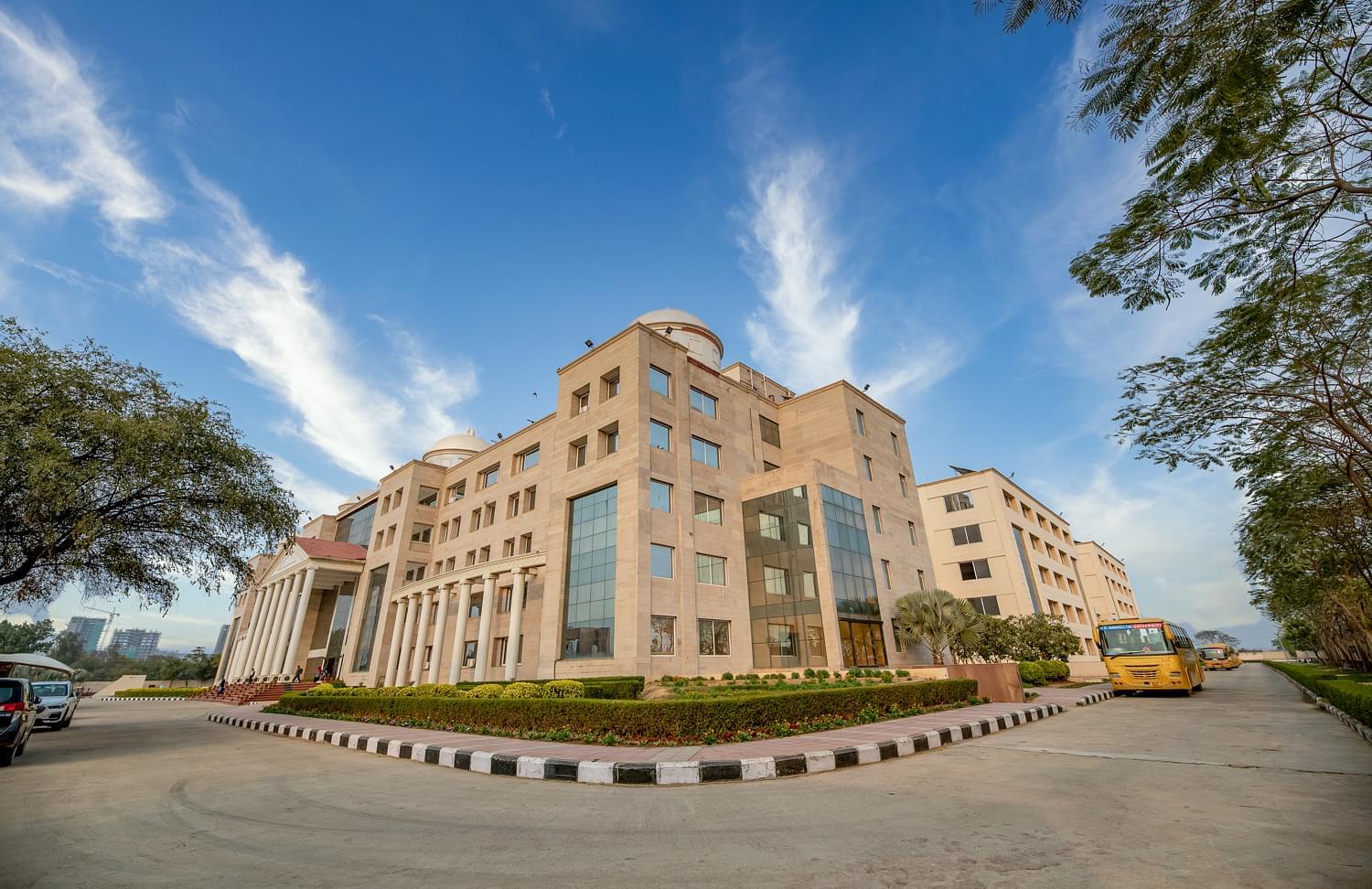 KR Mangalam University, School of Engineering and Technology Gurgaon Campus with Facilities photo 25