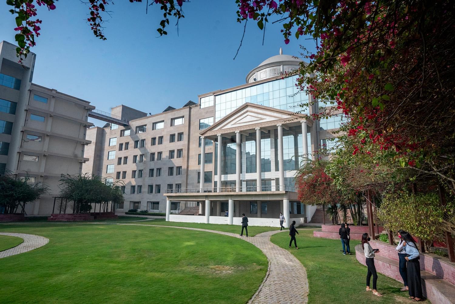 KR Mangalam University, School of Legal Studies Campus with Facilities photo 25