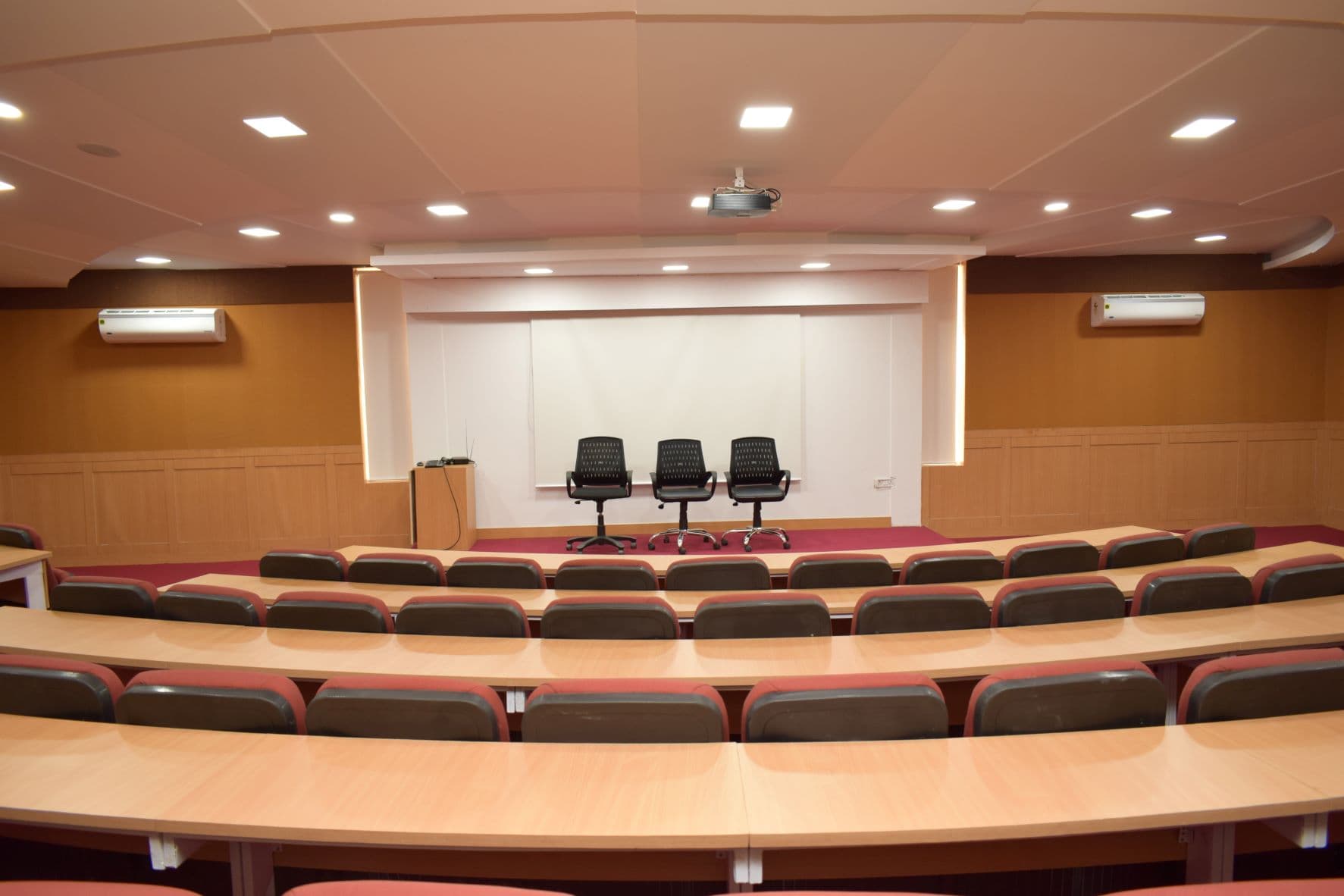 Delhi Metropolitan Education Noida Infrastructure photo 11