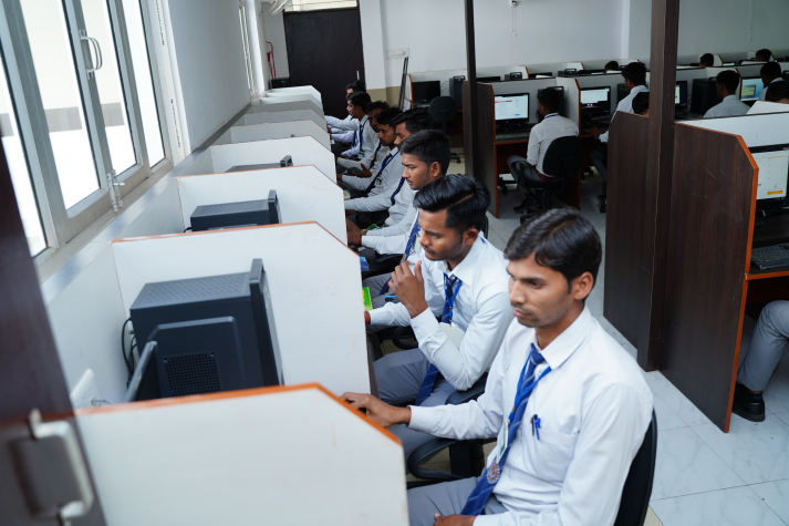 I.P.S.R. Group of Institutions Lucknow Computer Lab photo 2