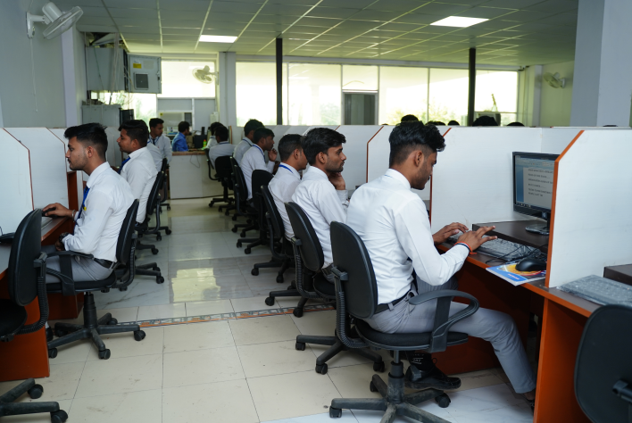 I.P.S.R. Group of Institutions Lucknow Computer Lab photo 3