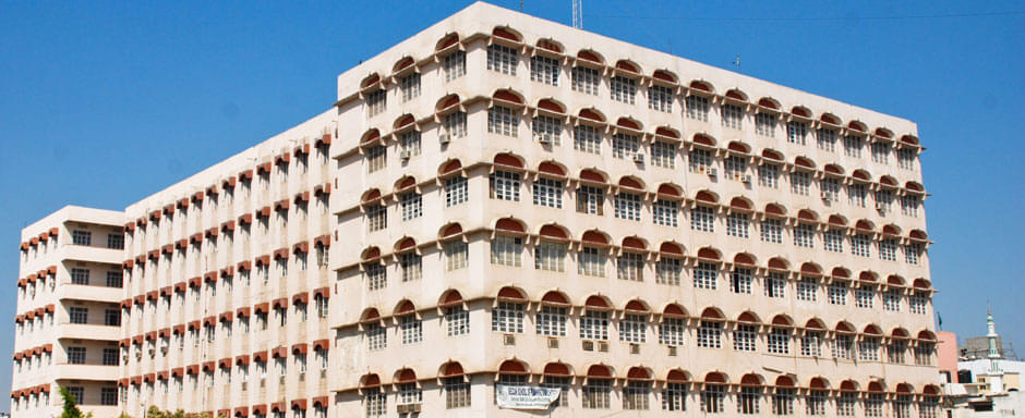 Deccan College of Engineering and Technology Hyderabad Academic Building photo 4