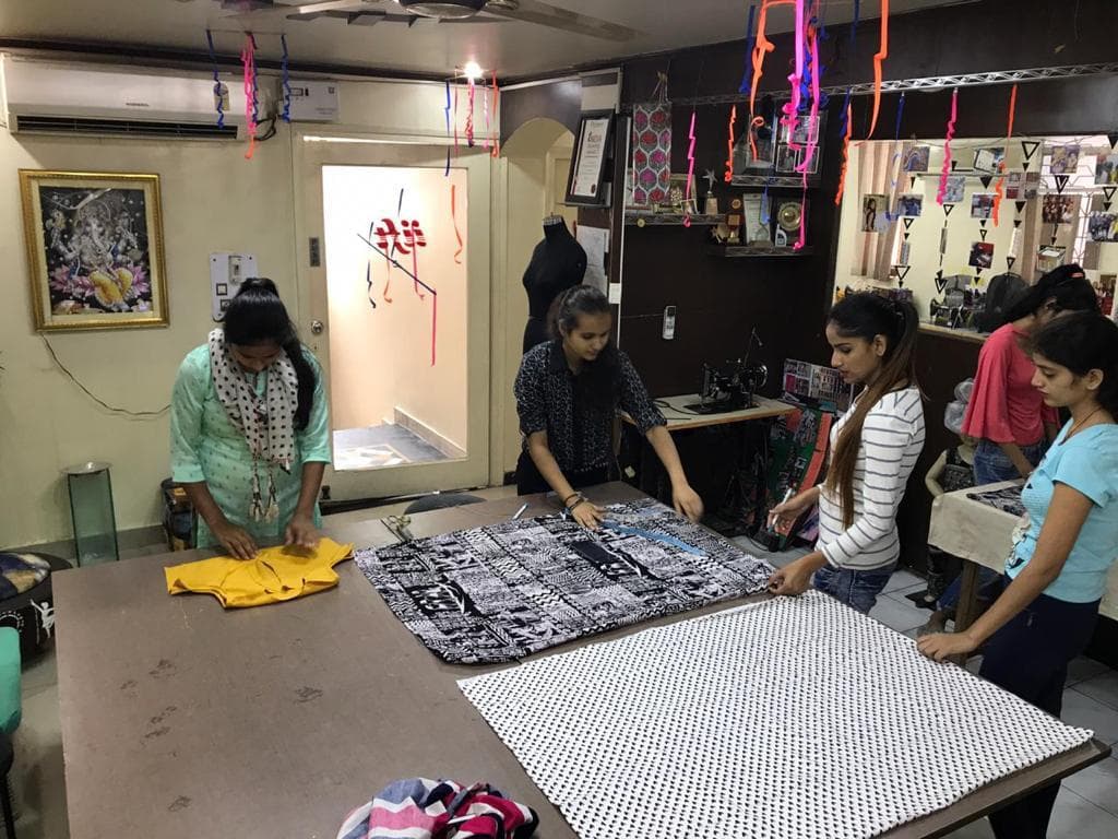 International Institute of Fashion Technology Naraina Classroom photo 7