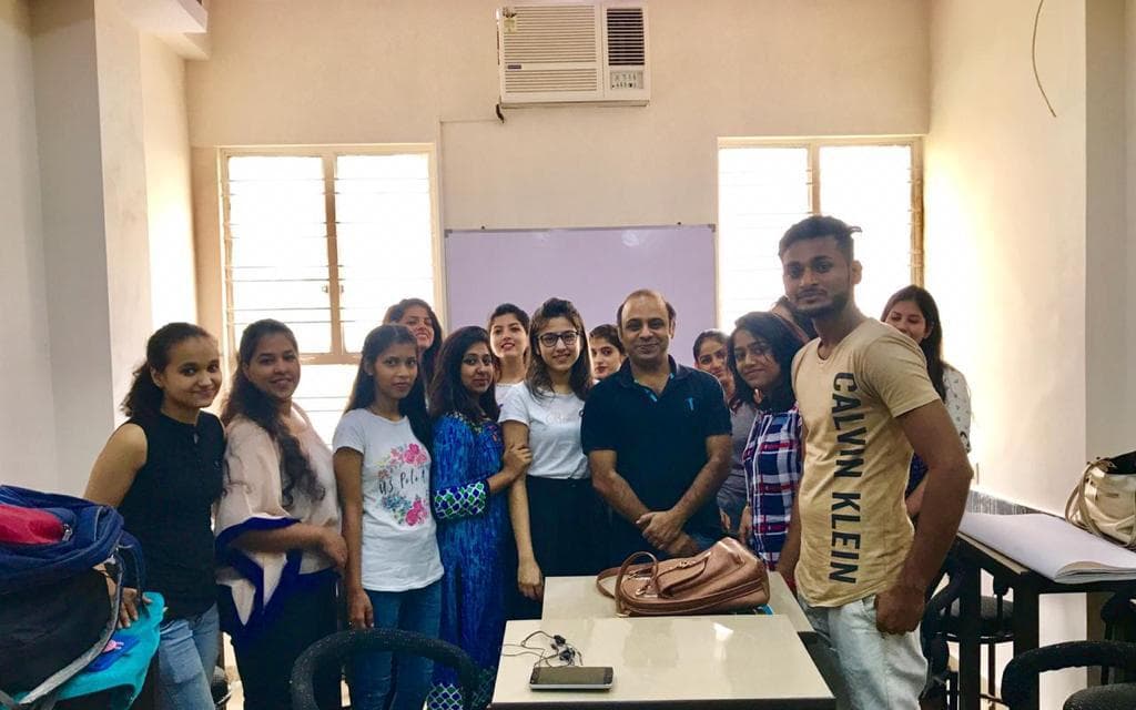 International Institute of Fashion Technology Naraina Classroom photo 1