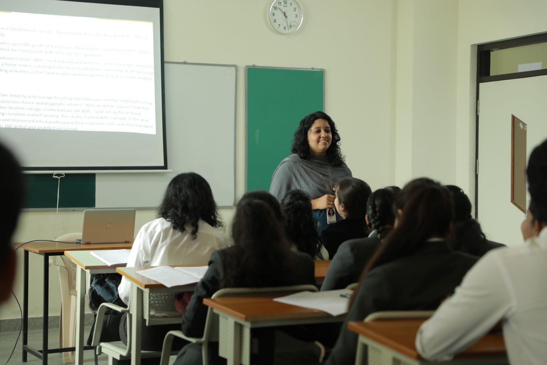 CAIAS Campus Life photo 11