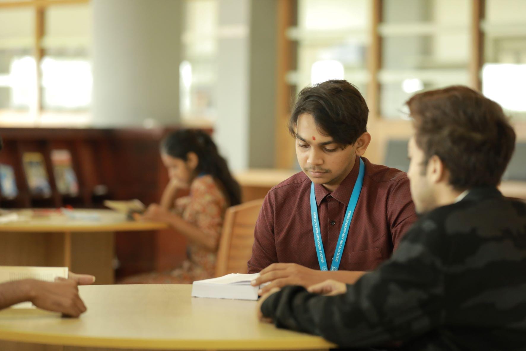 CAIAS Campus Life photo 12