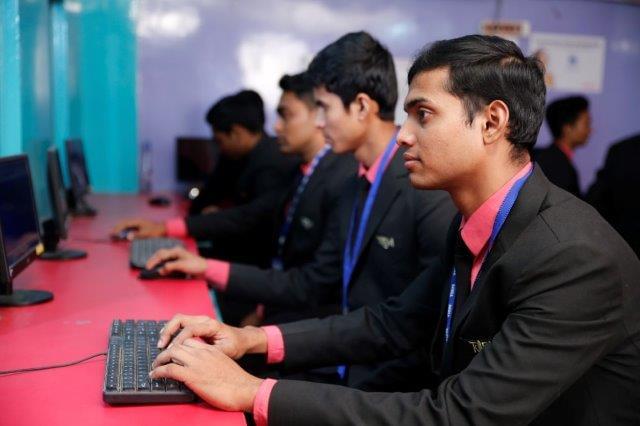 The Institute of Education & Management Kolkata Labs photo 2