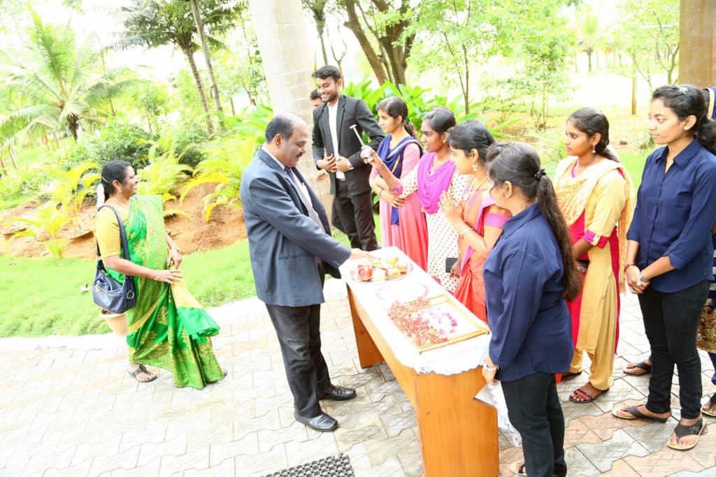 Sri Venkateswara College of Computer Applications and Management Coimbatore Graduation Day photo 7