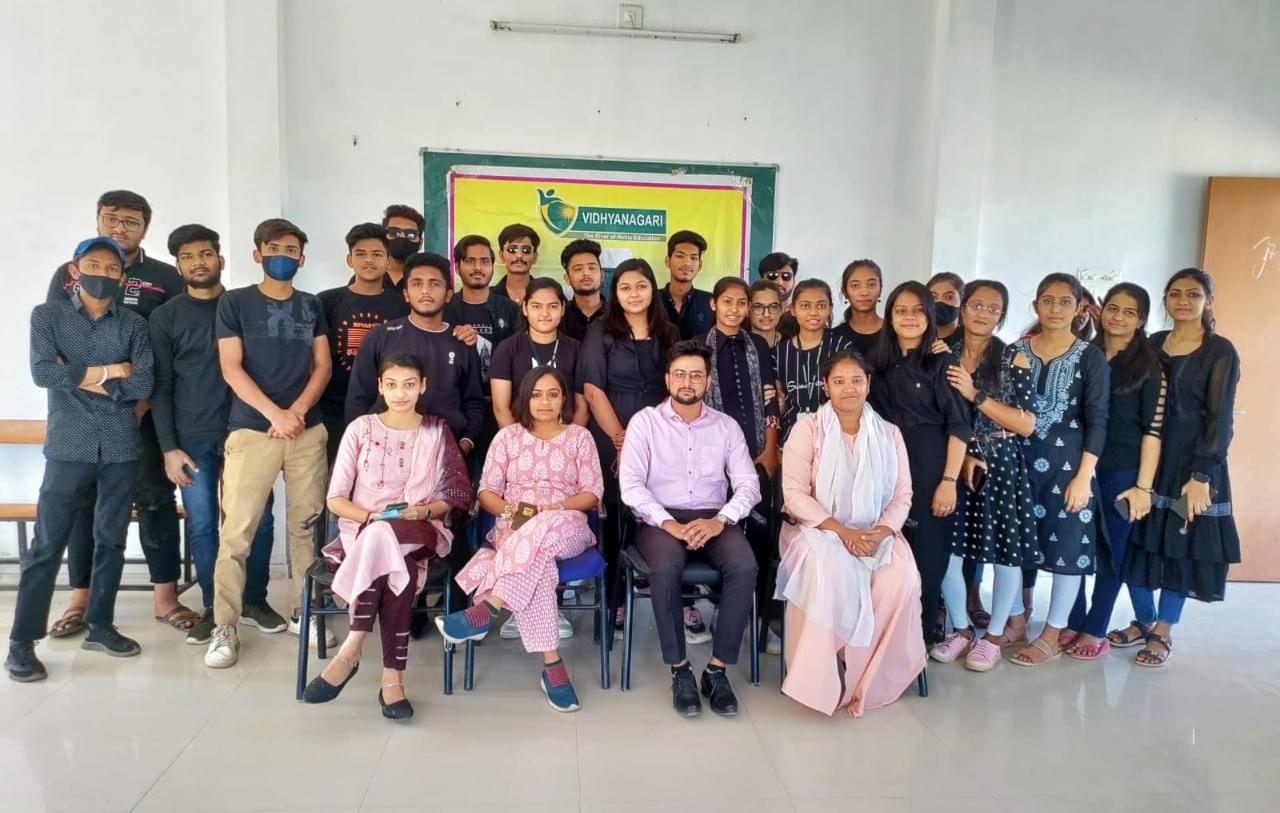 D. L. Patel Commerce College Himmatnagar Events photo 6