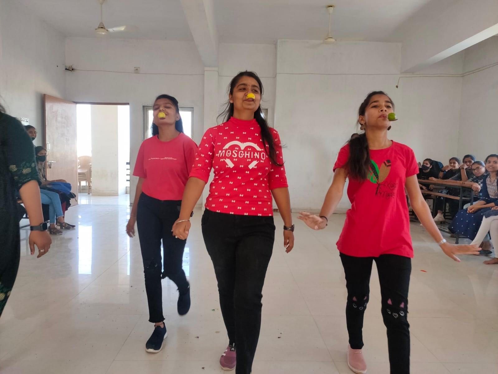 D. L. Patel Commerce College Himmatnagar Events photo 4