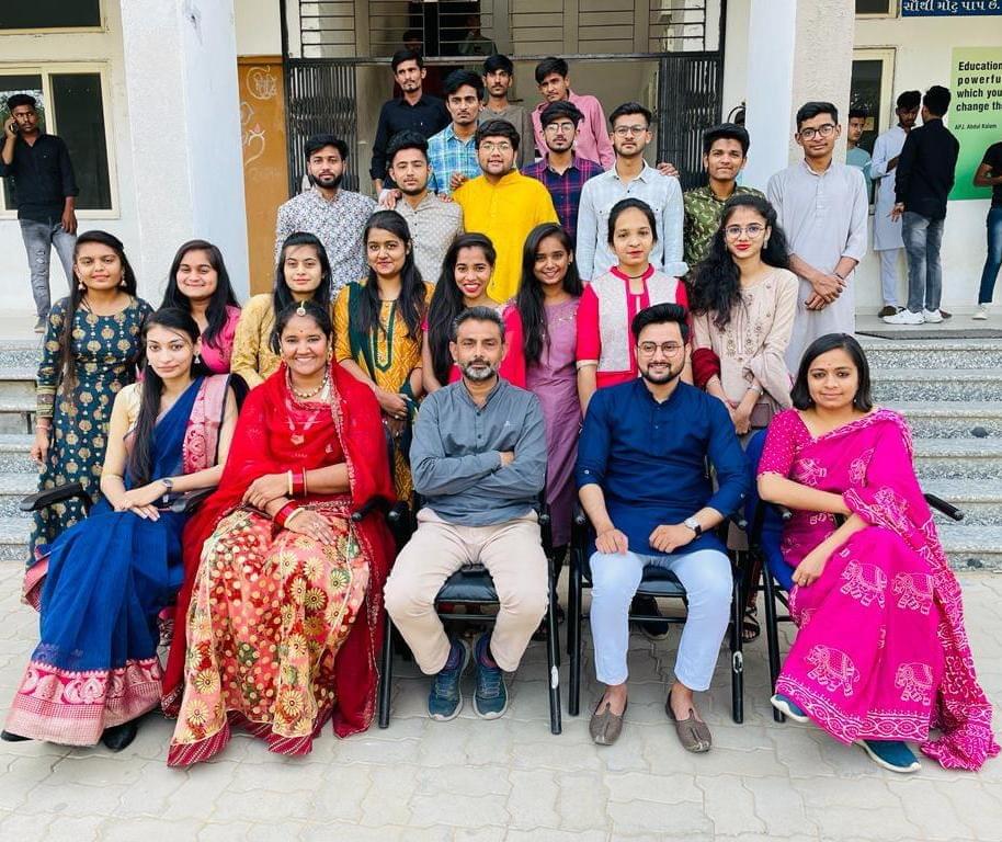 D. L. Patel Commerce College Himmatnagar Events photo 8