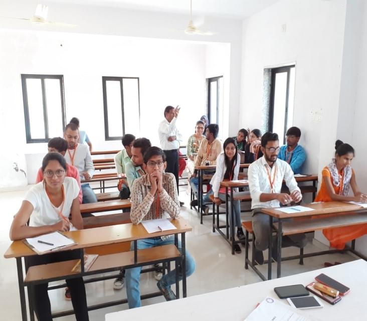 Parulba ITI College Himmatnagar ITI Theory and Practical photo 6