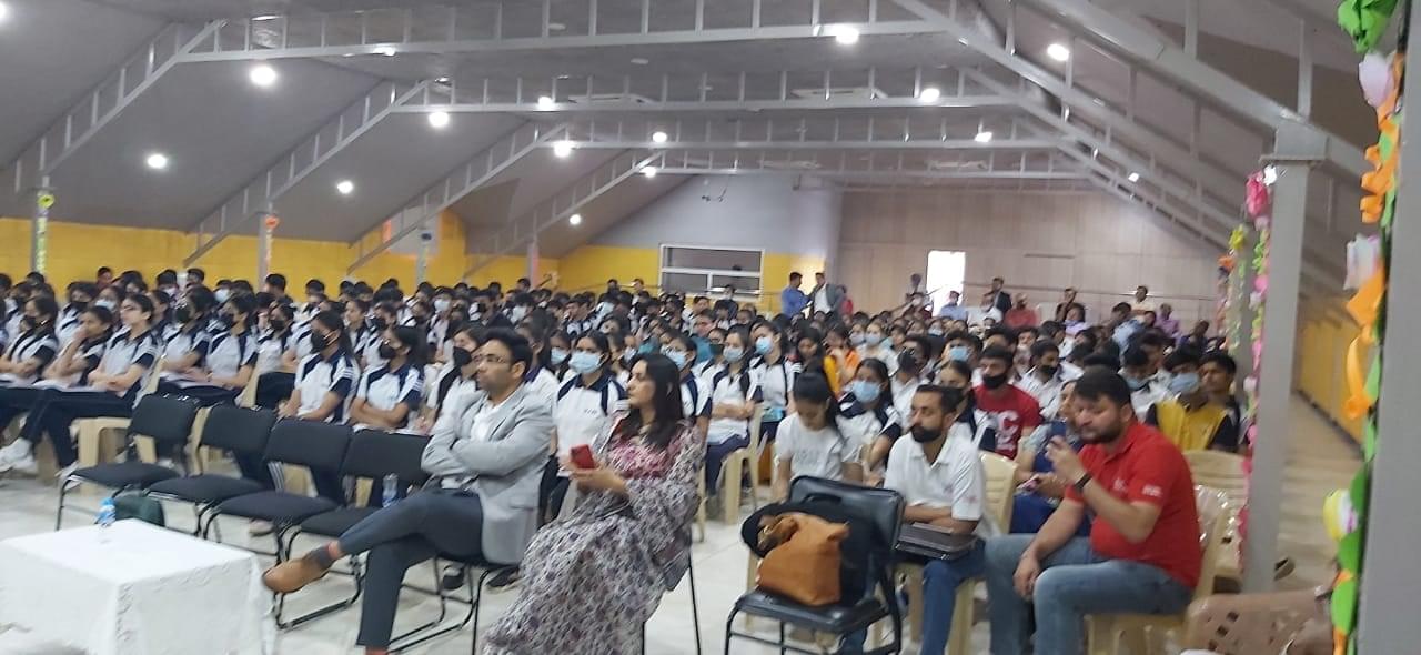 Thapar School of Liberal Arts & Sciences Patiala Career Fest photo 2