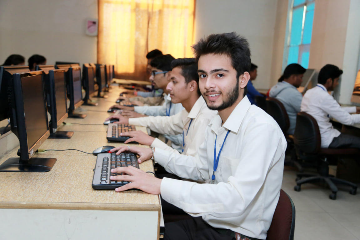 JMS Group of Institutions Hapur College campus photo 3