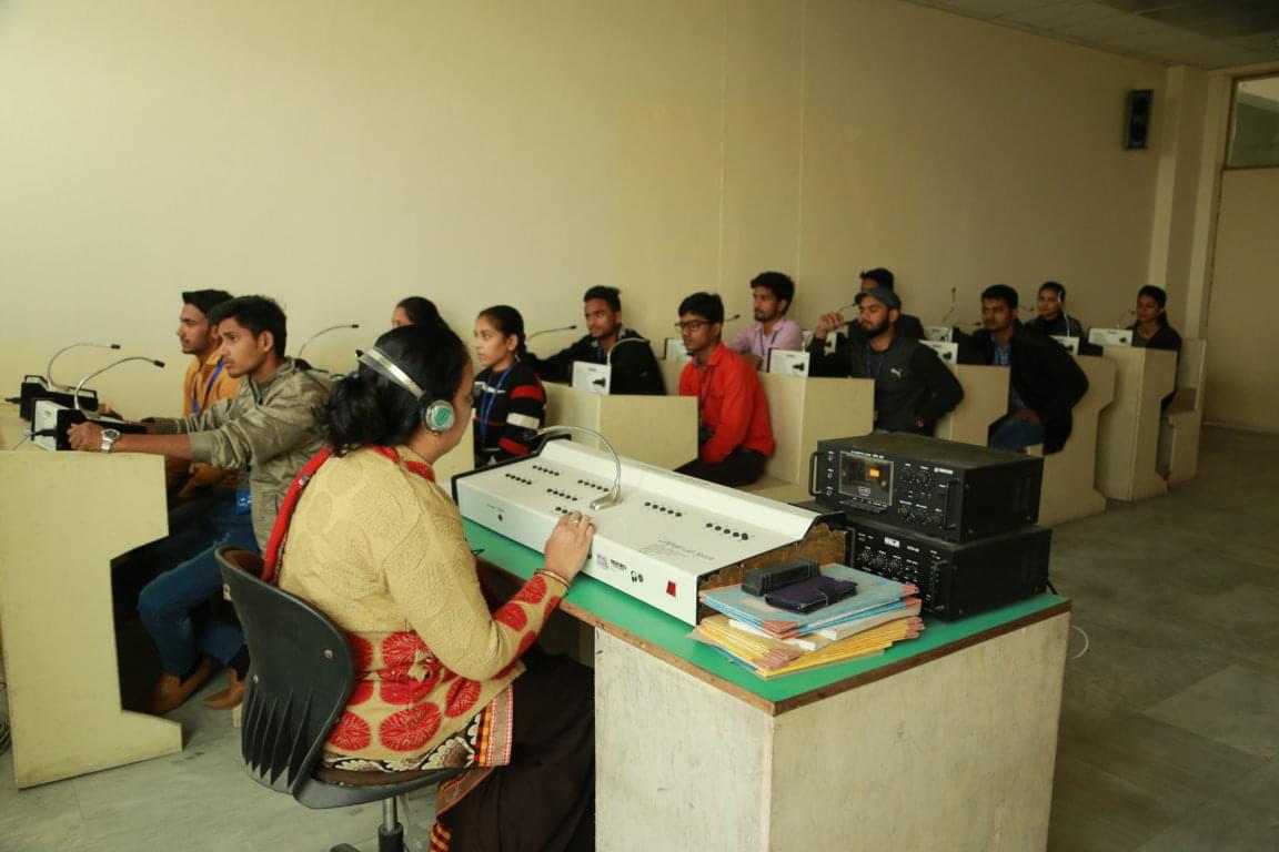 JMS Group of Institutions Hapur College campus photo 5