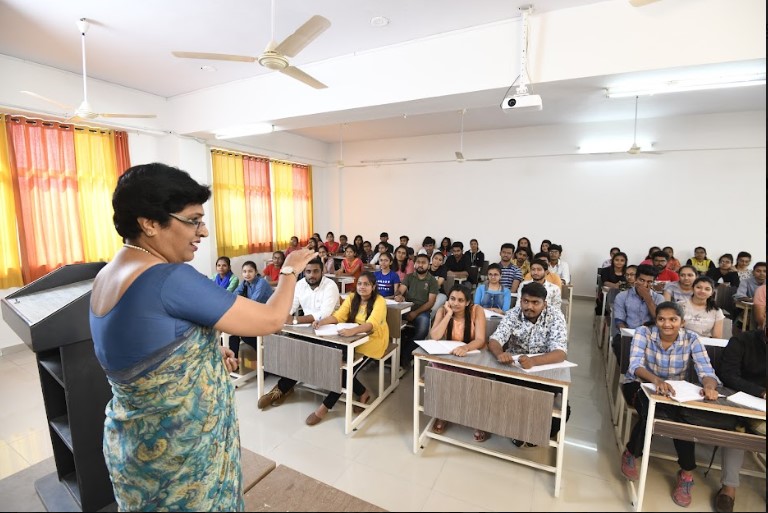 Indrashil University Rajpur Kadi Classrooms photo 9