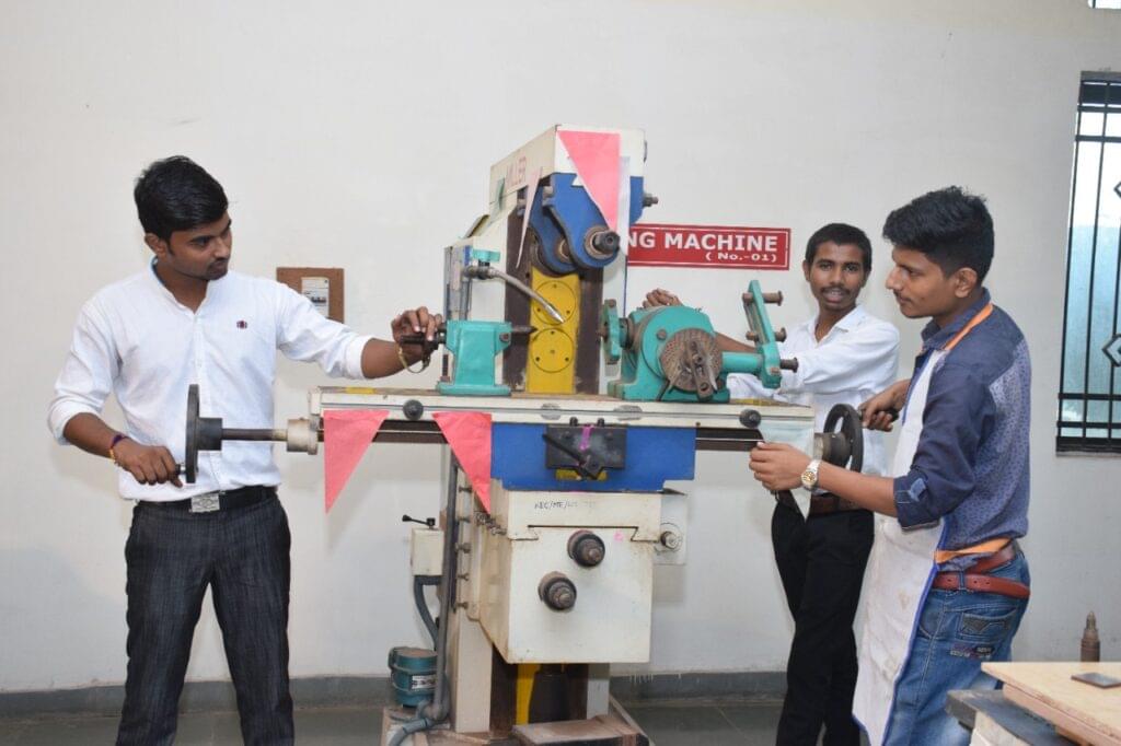 Krishna Engineering College Bhilai Workshop photo 1