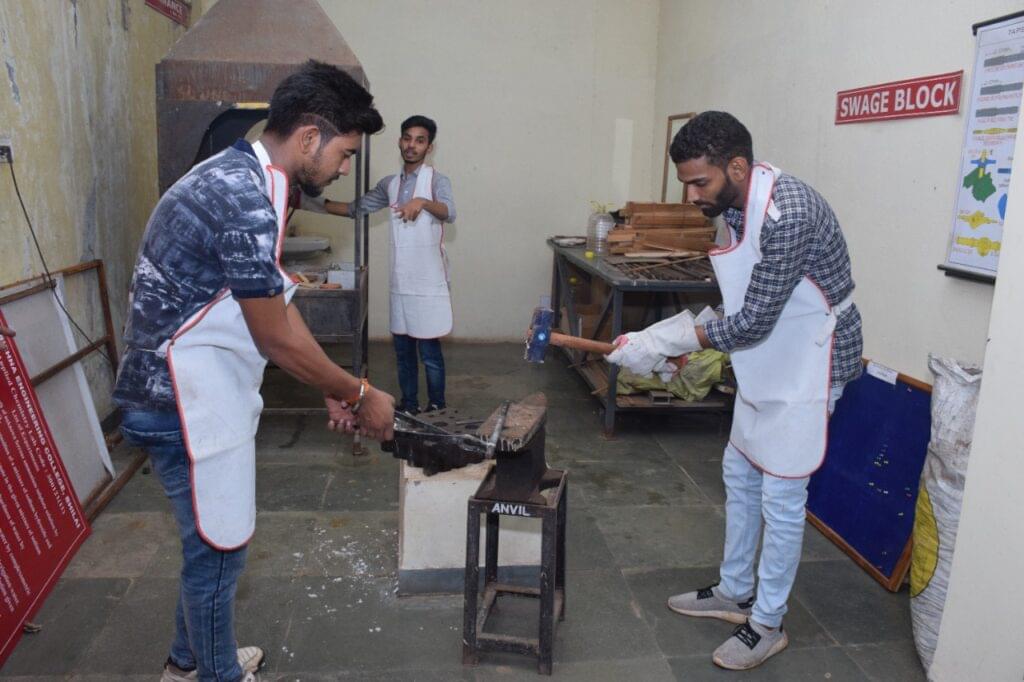 Krishna Engineering College Bhilai Workshop photo 2