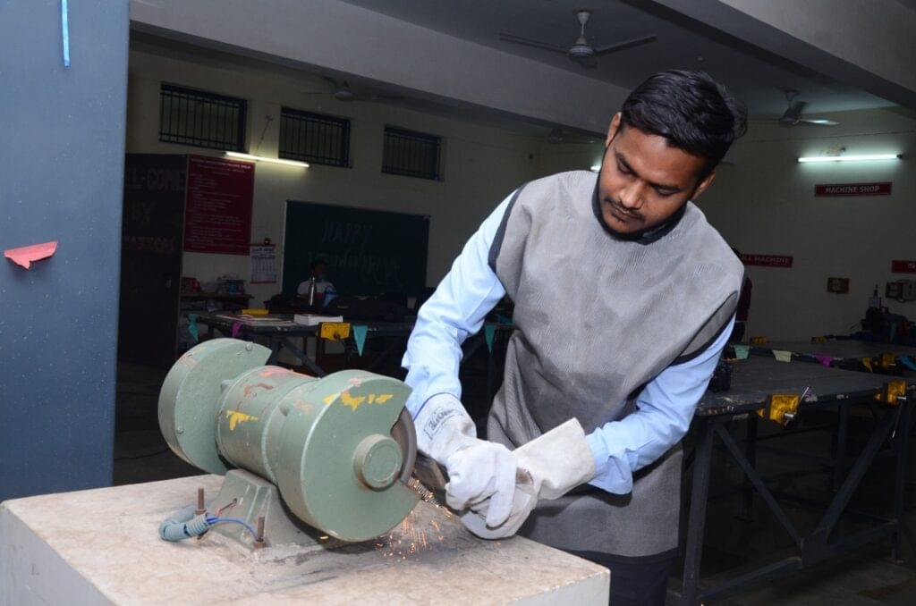 Krishna Engineering College Bhilai Workshop photo 5