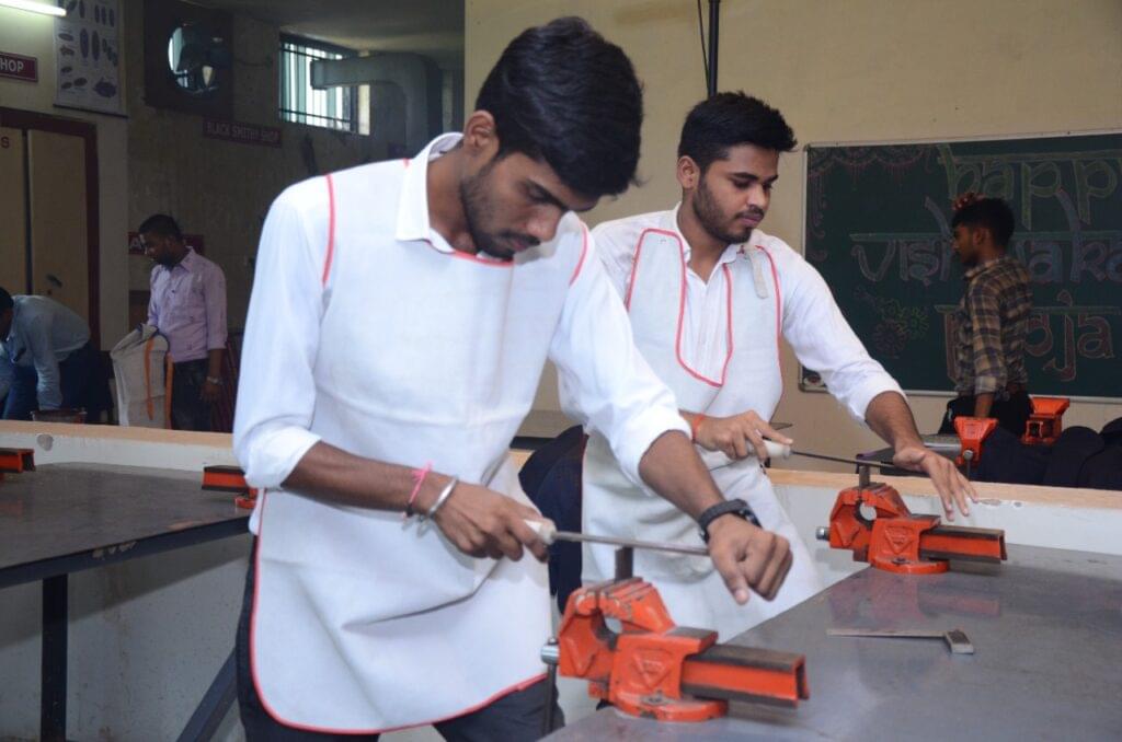 Krishna Engineering College Bhilai Workshop photo 6