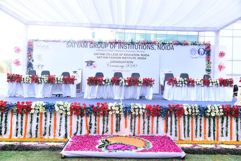 Satyam Fashion Institute Noida Convocation photo 1