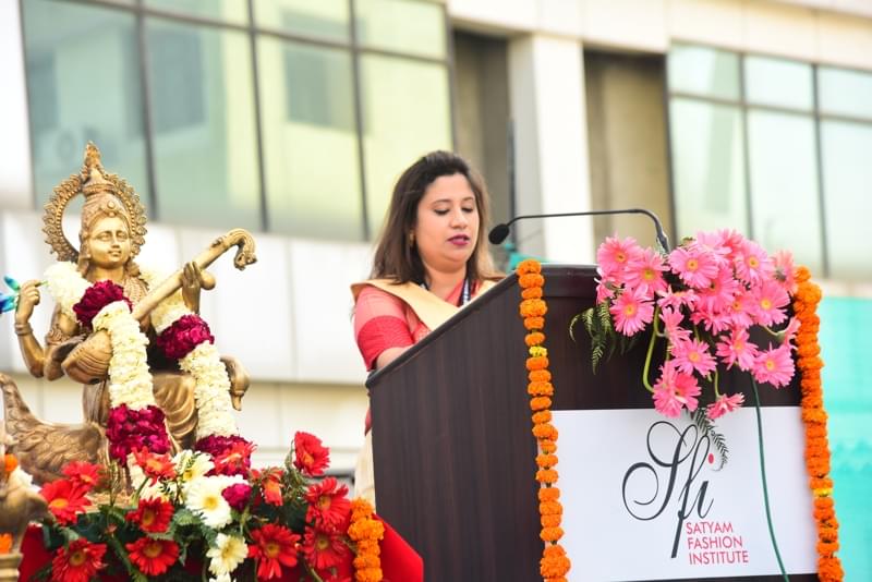 Satyam Fashion Institute Noida Convocation photo 8