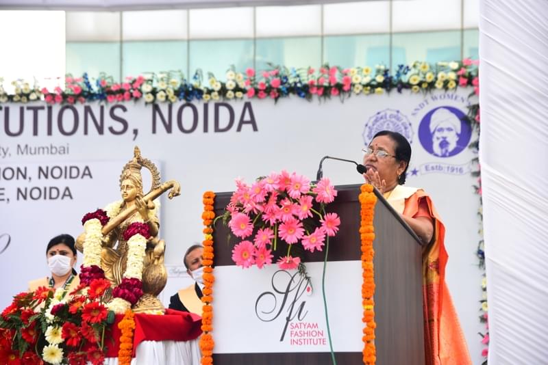 Satyam Fashion Institute Noida Convocation photo 9