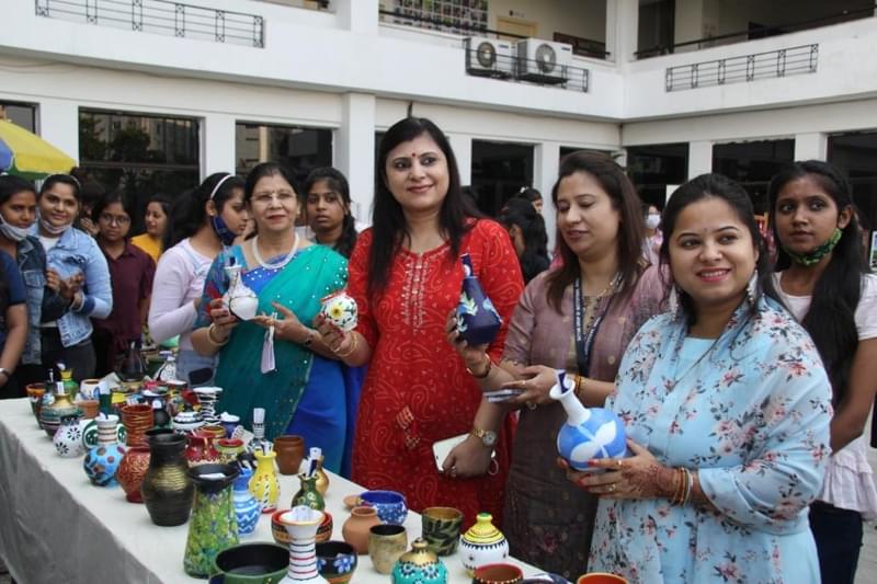 Satyam Fashion Institute Noida Craft Bazaar Exhibition photo 29