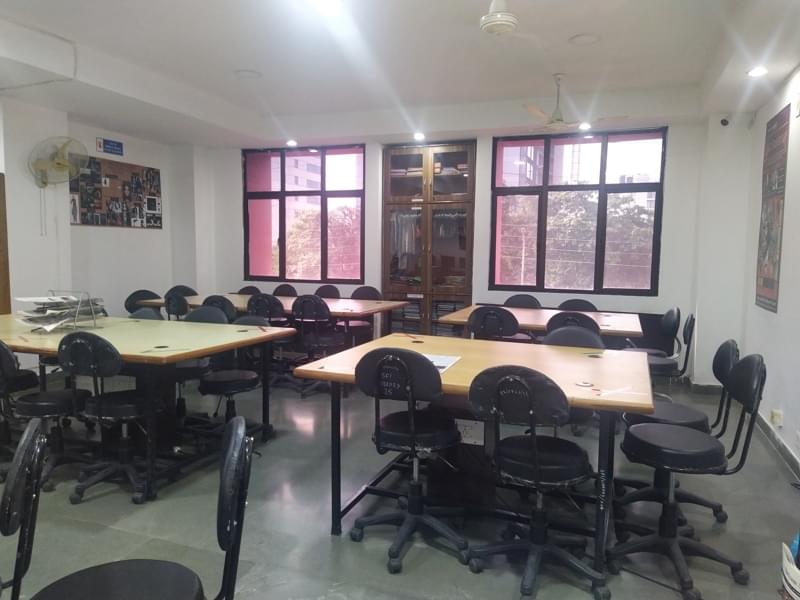 Satyam Fashion Institute Noida Library photo 2