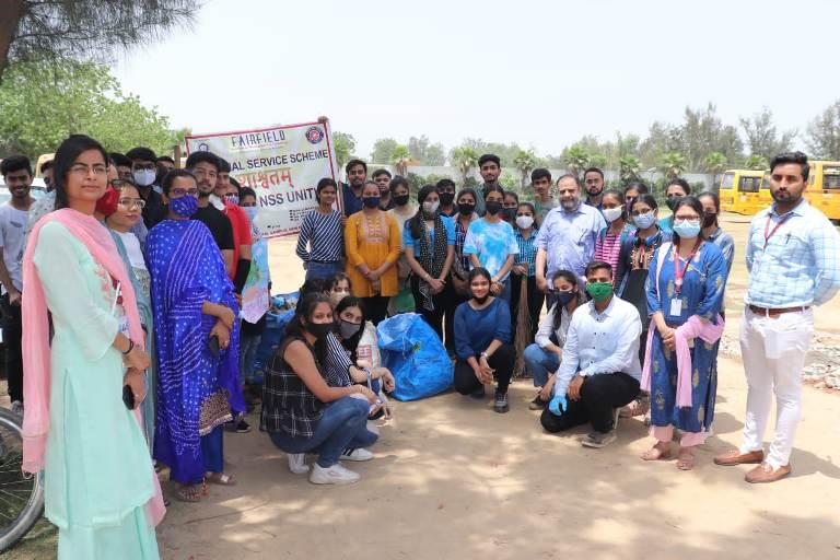 FIMT CLEAN CAMPUS : World Earth Day photo 5