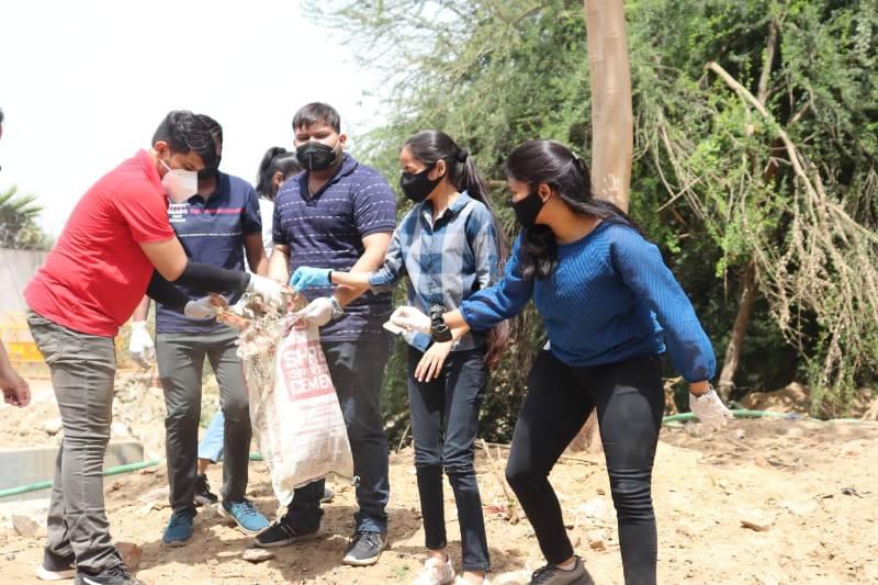 FIMT CLEAN CAMPUS : World Earth Day photo 1