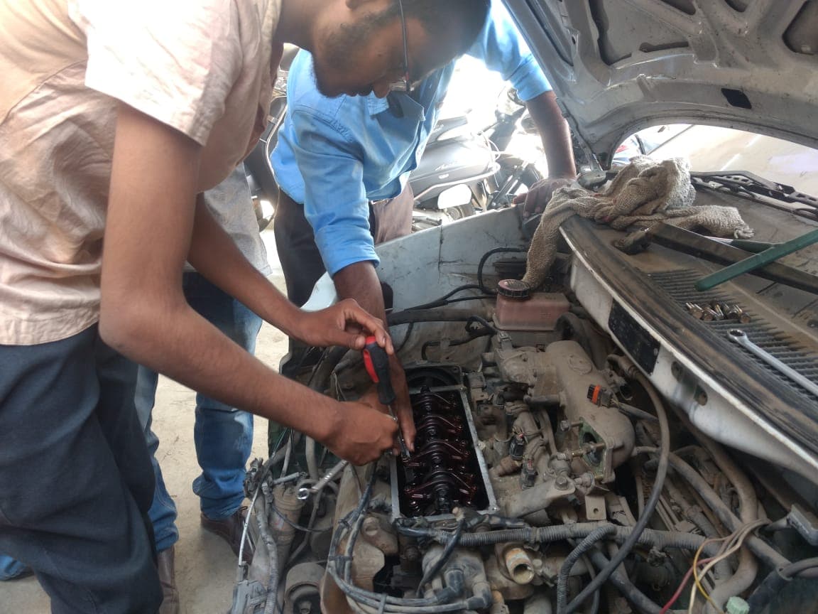 Vision Group of Institutions Nagpur Students Enjoying Hands On Practical photo 4