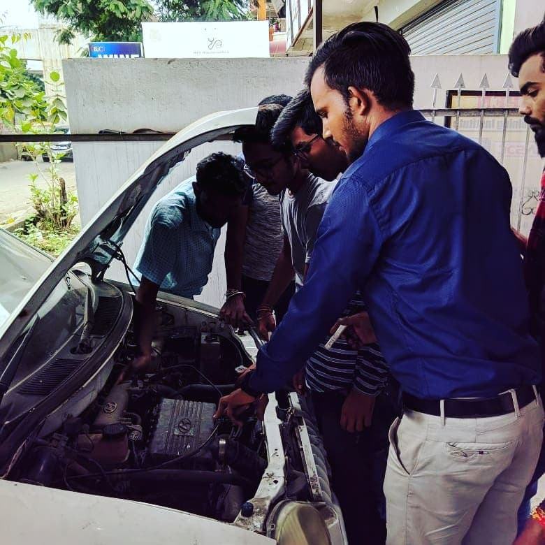 Vision Group of Institutions Nagpur Students Enjoying Hands On Practical photo 1