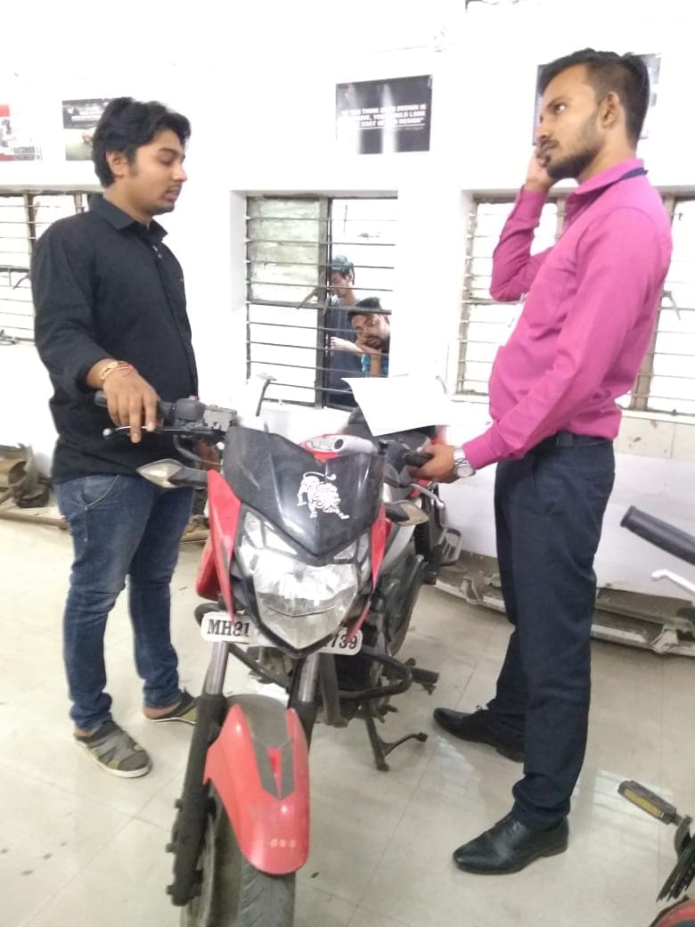 Vision Group of Institutions Nagpur Students Enjoying Hands On Practical photo 9