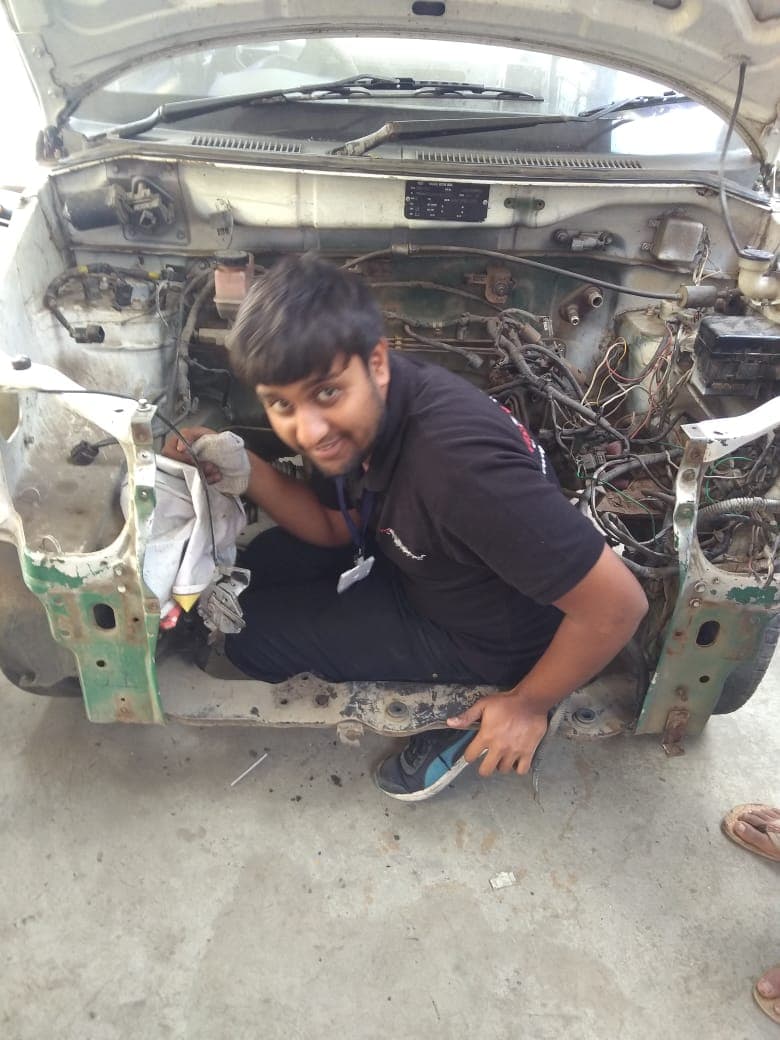 Vision Group of Institutions Nagpur Students Enjoying Hands On Practical photo 12