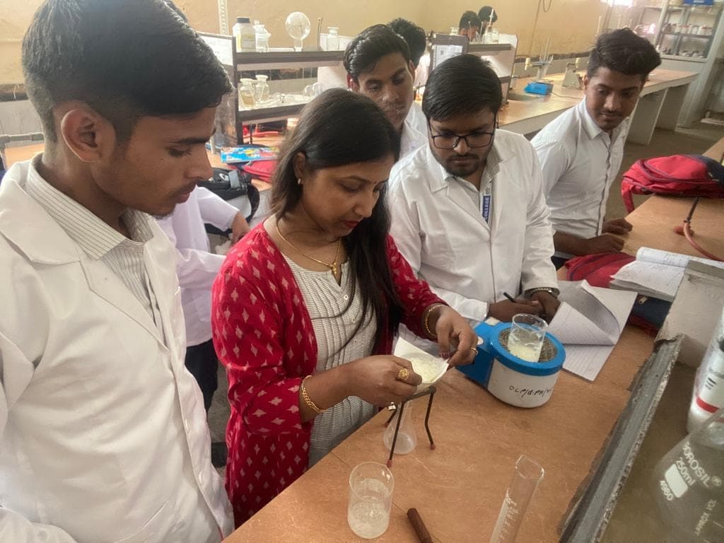 Oxford College Of Pharmacy Ghaziabad Labs photo 2