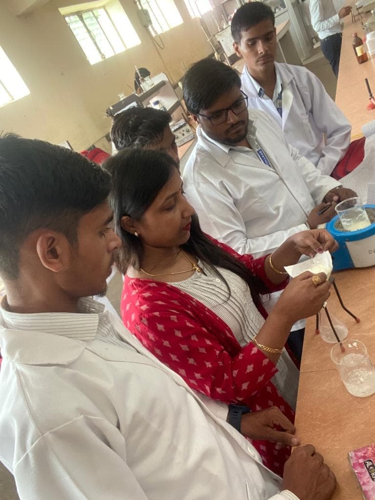 Oxford College Of Pharmacy Ghaziabad Labs photo 5