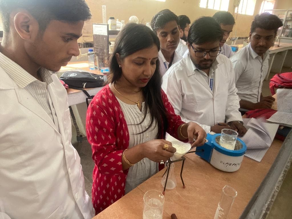 Oxford College Of Pharmacy Ghaziabad Labs photo 6