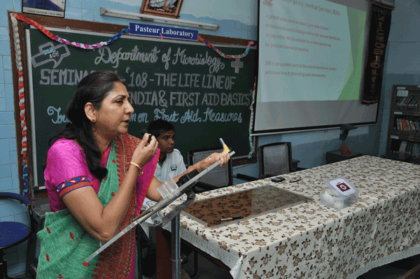 P.M.B. Gujarati Science College Indore Events photo 9