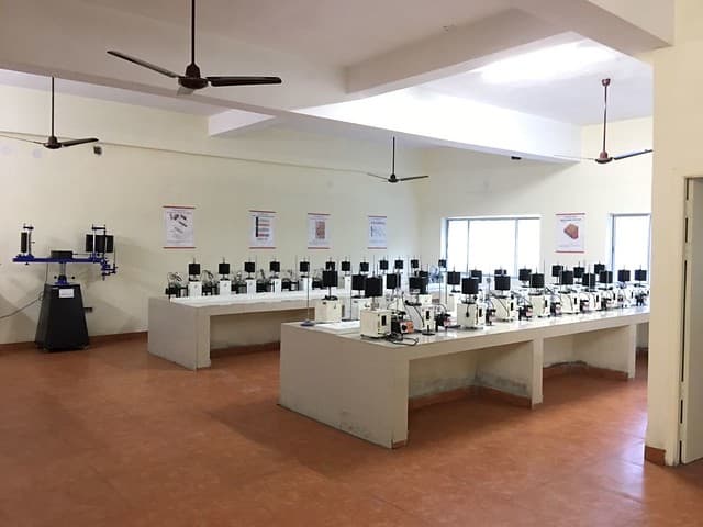 Jagannath Gupta Institute of Medical Sciences and Hospital Kolkata Medical College Infrastructure photo 1