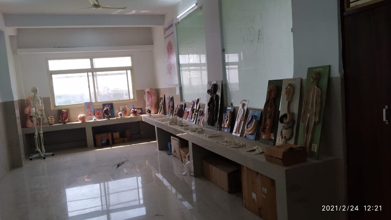 Naiminath Ayurvedic Medical College, Hospital & Research Center Agra Laboratory photo 9