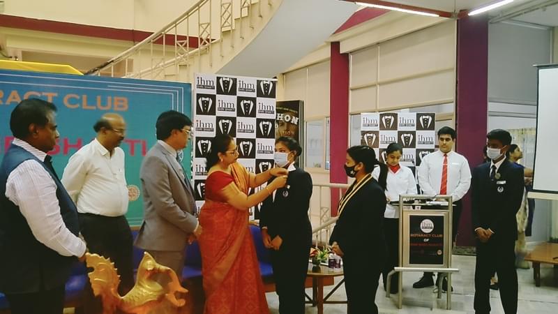 IHM Shri Shakti Rotaract Installation Ceremony photo 7