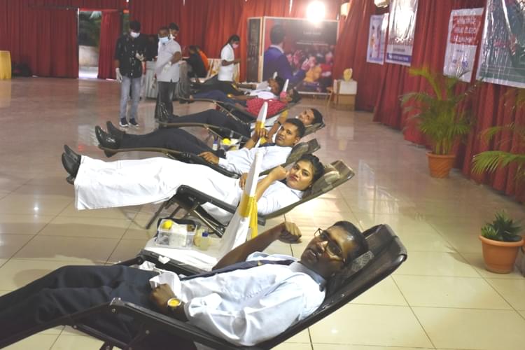 IHM Shri Shakti Blood Donation Camp photo 4