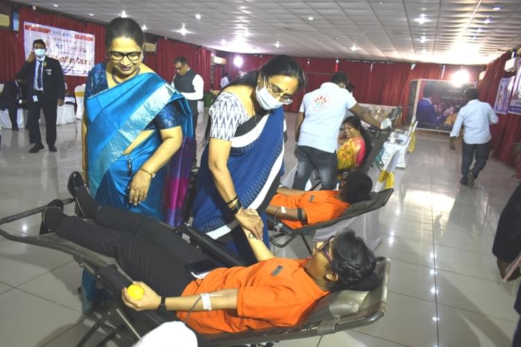 IHM Shri Shakti Blood Donation Camp photo 5