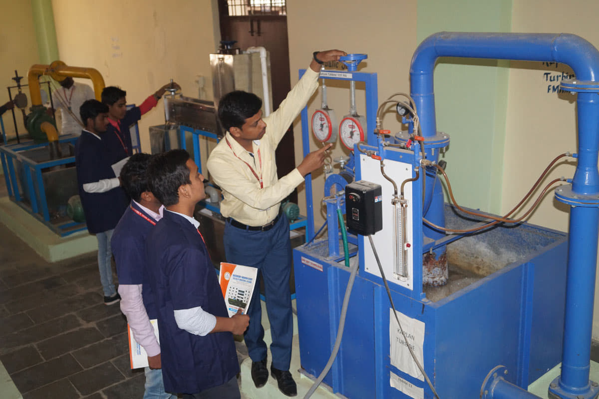 Kasireddy NarayanReddy College of Engineering and Research Hayathnagar Lab photo 2