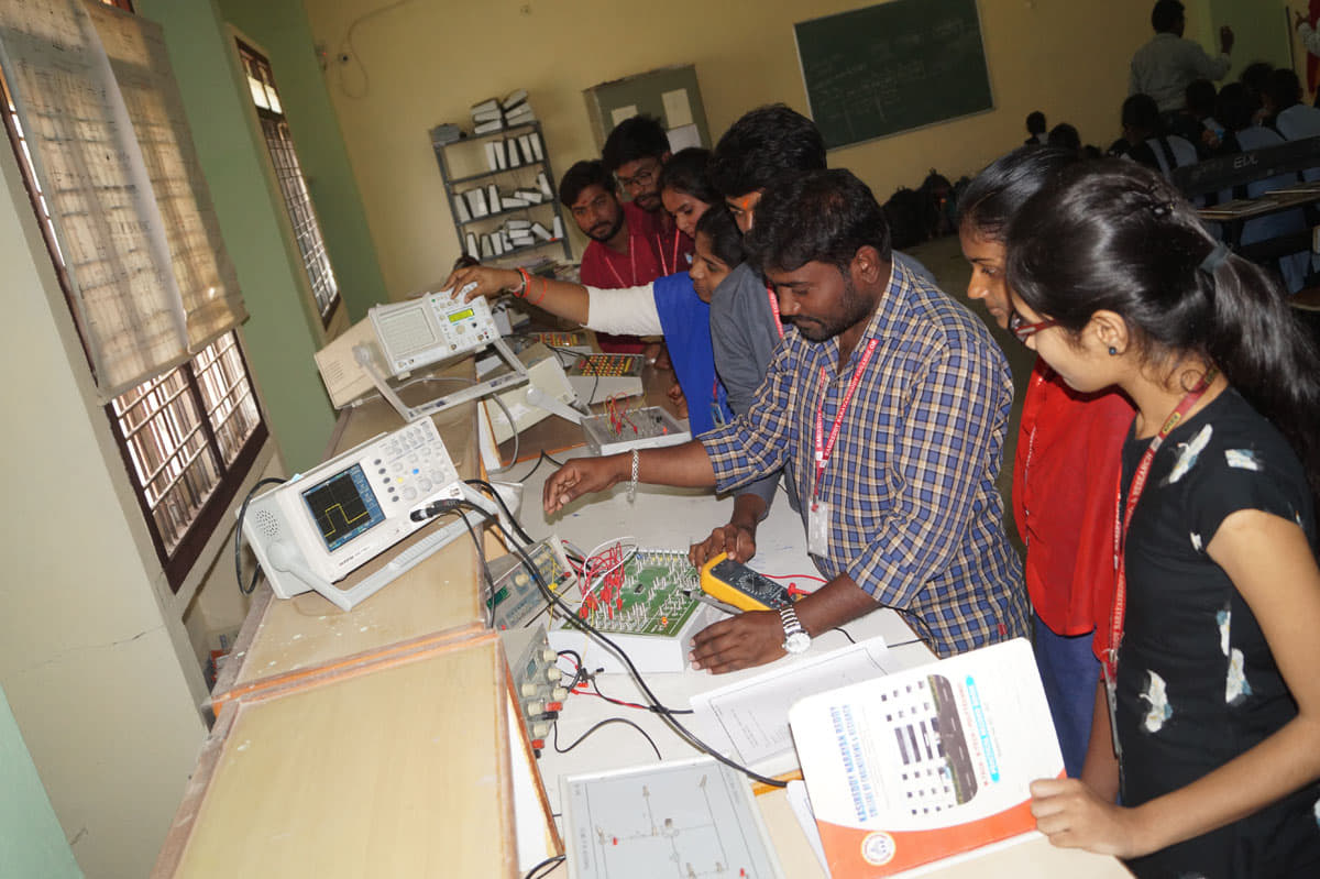Kasireddy NarayanReddy College of Engineering and Research Hayathnagar Lab photo 3