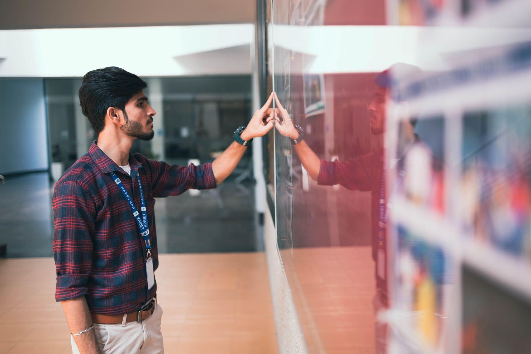 KPRIET Student Candid photo 6